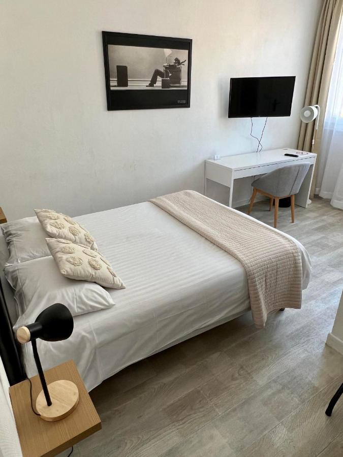 Hotel Joly Armentières Eksteriør bilde